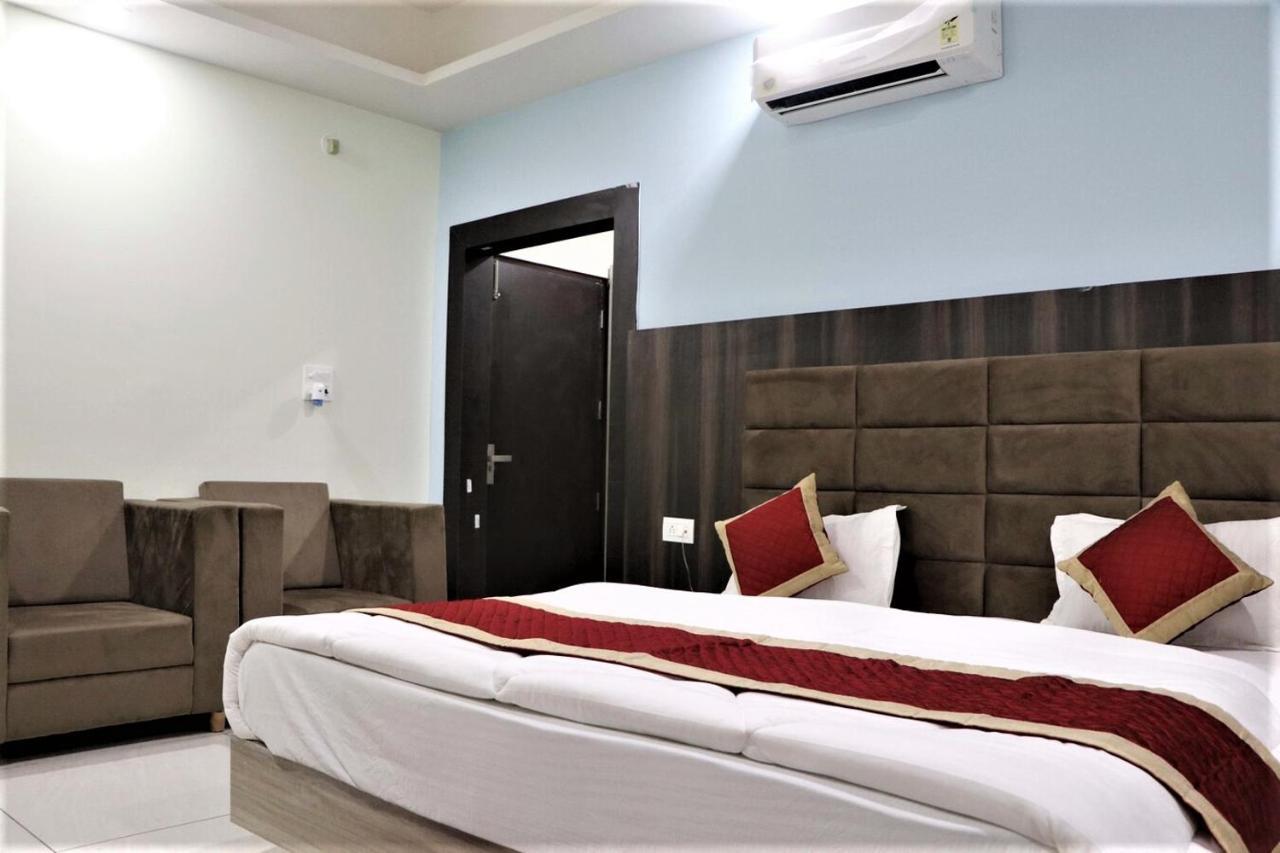 Hotel Blue Pine Haridwār Eksteriør bilde