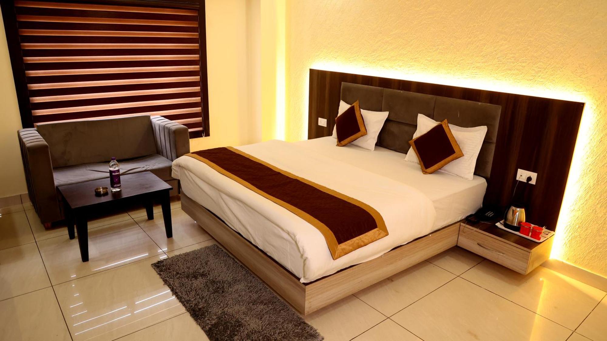 Hotel Blue Pine Haridwār Eksteriør bilde
