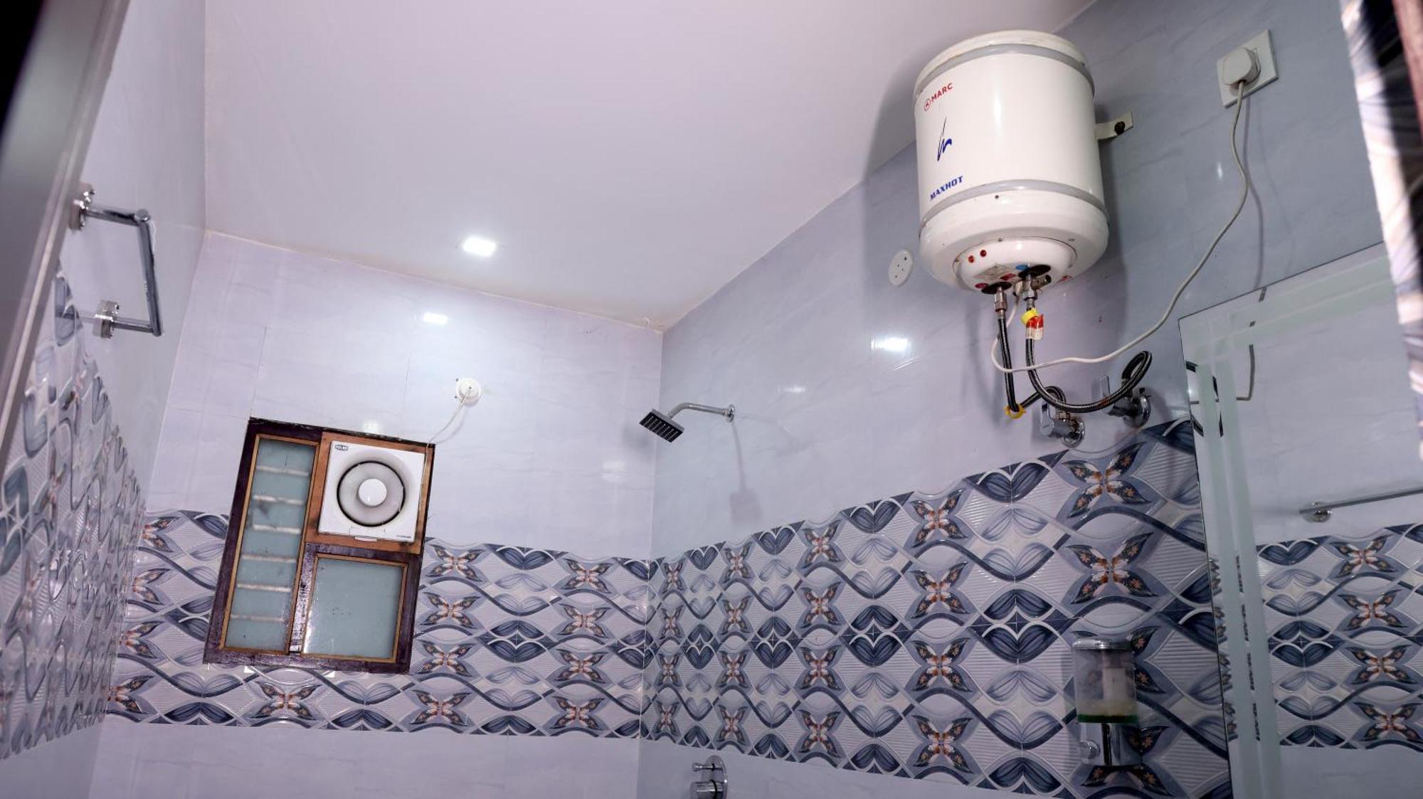 Hotel Blue Pine Haridwār Eksteriør bilde