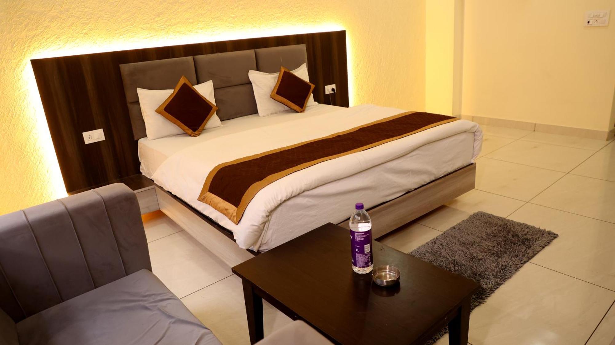 Hotel Blue Pine Haridwār Eksteriør bilde