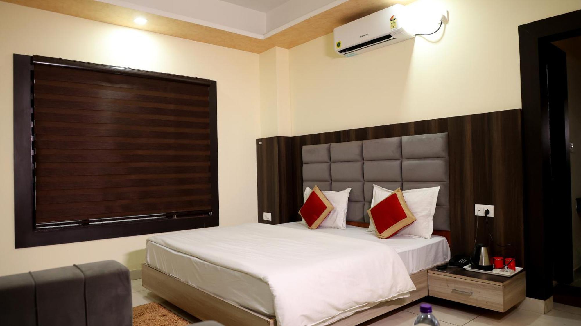 Hotel Blue Pine Haridwār Eksteriør bilde